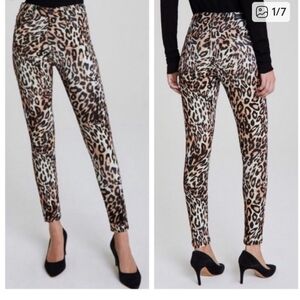 AG Farrah Ankle Sninny Jeans Bold Leopard. Size 25